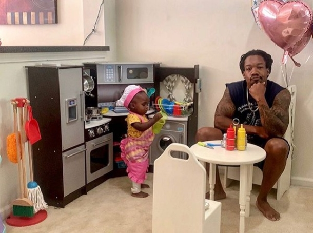 Father Leaves Funny & Honest Review After Visiting Toddler’s Toy Kitchen. - picture 4