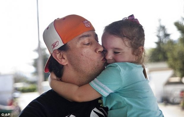 Father Looks For Girl For Years, Gets Alarming Call About Where She Is - picture 2