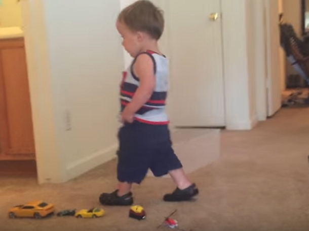 Father Tracks Toddler's Line Of Toy Cars, Wasn't Prepared For The Disaster That Awaited At The End - picture 3