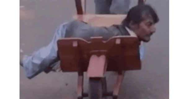 Father Without Limbs Raises Two Daughters Solo After Their Mother Abandons Them As Infants - picture 3