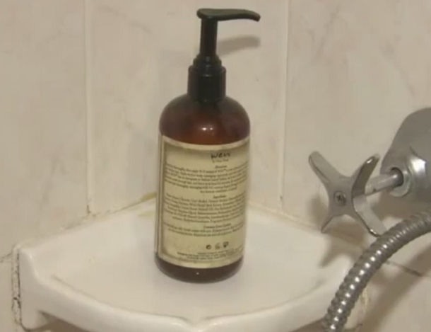 FDA States Alert After Little Girl Loses Clumps Of Her Hair From Using Hair Product - picture 6