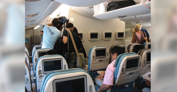 Female Army soldier stopped while boarding plane, man asks “What does your ticket say?” - picture 2