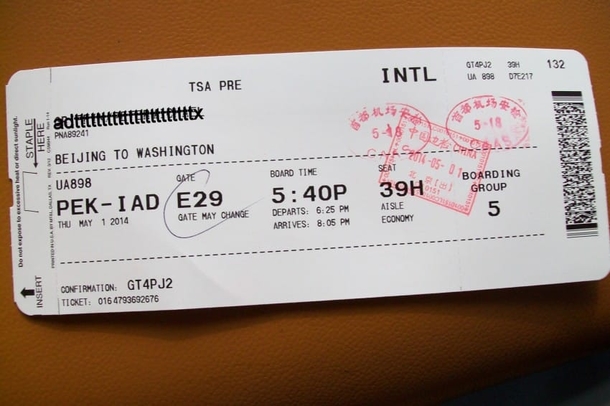 Female Soldier Boards Plane, Then Man Stops Her And Asks ‘What Does Your Ticket Say?’ - picture 4