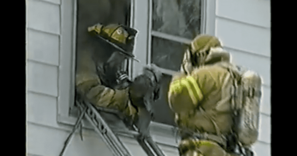 Firefighter saved baby's life by giving CPR while swiftly climbing down the ladder - picture 2