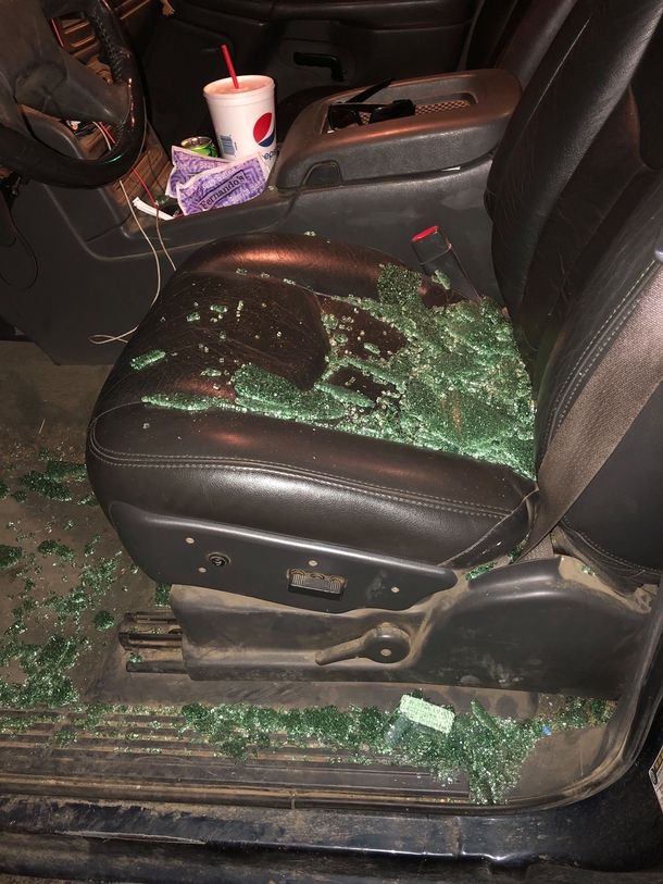 Firefighters go back to their vehicles only to find their windows smashed after battling ‘raging wildfire’ - picture 3