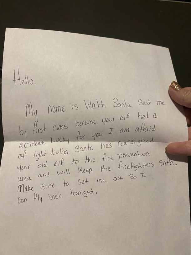 Firefighters Save Elf On The Shelf That 'Died' In Accident - picture 4