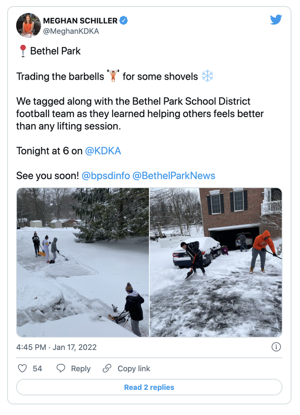 Football coach cancels practice, tells players to shovel disabled / elderly neighbors’ driveways instead - picture 3