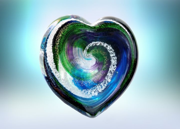 Forget Coffins! This Company Will Swirl You Into Beautiful Glass Creations When You Die! - picture 16