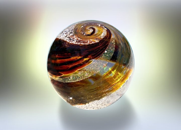 Forget Coffins! This Company Will Swirl You Into Beautiful Glass Creations When You Die! - picture 3