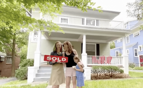 Four women come together in order to buy a home to raise their kids together - picture 3