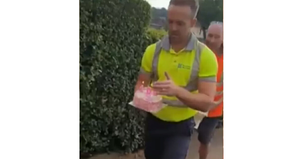 Garbage man arrives with a birthday cake for 100-year-old woman, and she can’t hide her emotion - picture 4