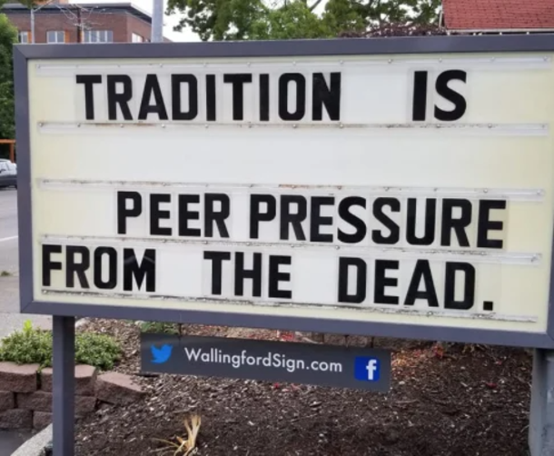 Gas station puts up funny messages on sign that keep locals laughing, you have to see these! - picture 9