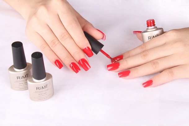 Girls Do You Know What Happens To Your Body 10 Hours After Putting Nail Polish!! Shocking Indeed!! - picture 2