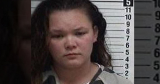 Good Samaritan Calls 911 After Spotting Infant In Car Alone On Thanksgiving. Police Stunned At What Mother Was Doing... - picture 2