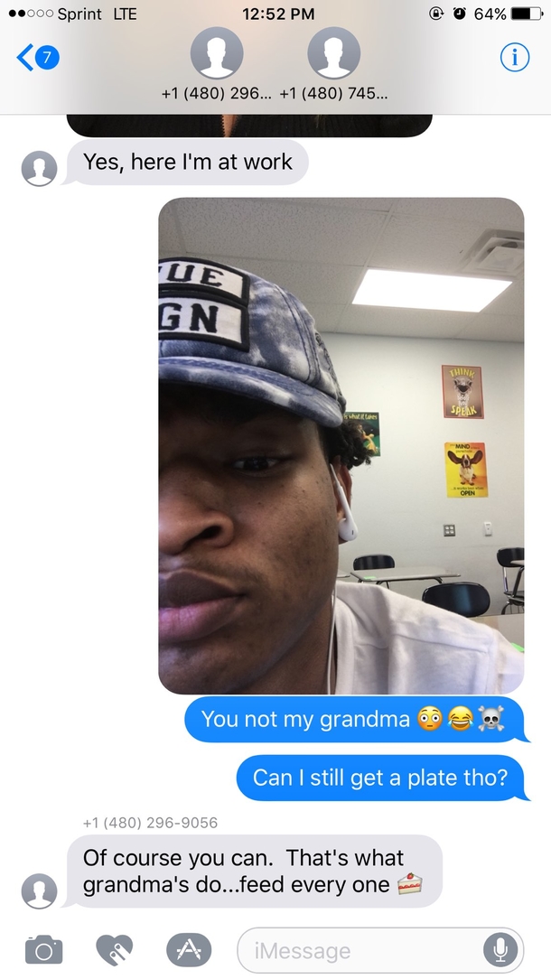 Grandma and a stranger she accidentally texted in 7 years ago keep Thanksgiving tradition alive for 7th year in a row - picture 5