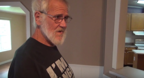 Grandpa Tours Son's New House, Then He Says 3 Words That Leave Them Both In Tears - picture 3