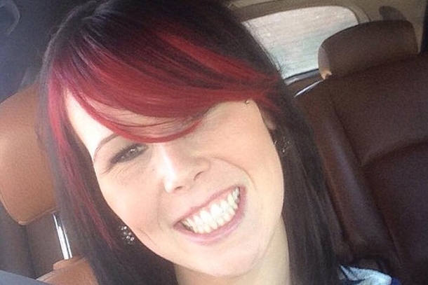 Grieving Family Horrified As Strange Woman Standing Over Casket Gets Her ‘Revenge’ - picture 8