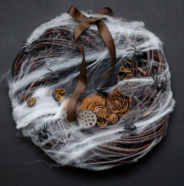 Halloween Wreaths Are A Thing Now, And They’re Creepily Fantastic! - picture 10