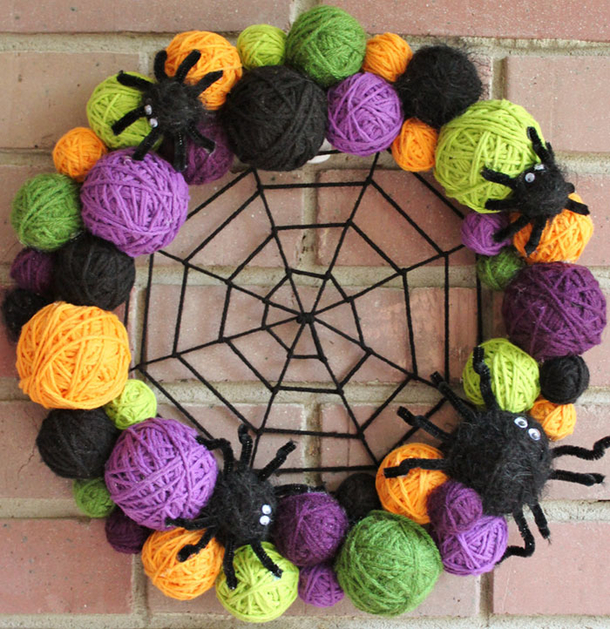 Halloween Wreaths Are A Thing Now, And They’re Creepily Fantastic! - picture 14