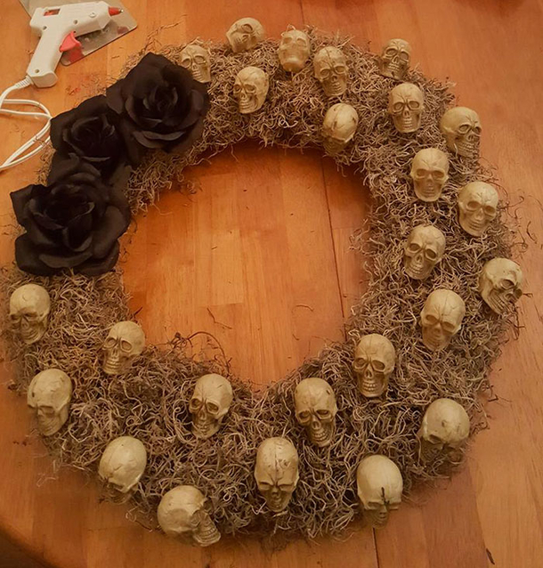 Halloween Wreaths Are A Thing Now, And They’re Creepily Fantastic! - picture 16