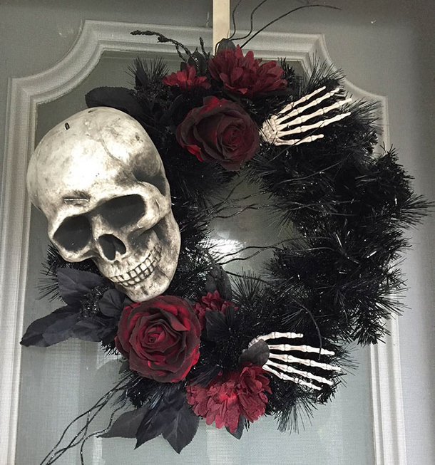 Halloween Wreaths Are A Thing Now, And They’re Creepily Fantastic! - picture 21