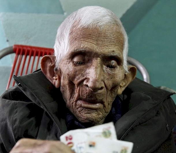 He Died Alone In A Nursing Home. They Thought He Had Nothing Of Value. Then They Saw THIS! - picture 3