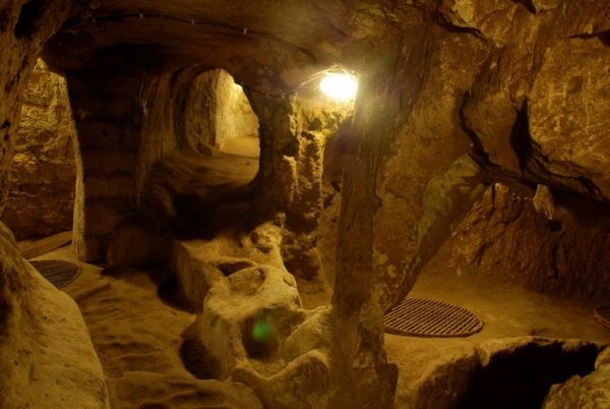 He Dug A Hole White Renovating His House And Discovered His House Was Built On Top Of Something Hair Raising - picture 14