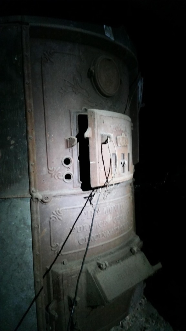 He Found a Trap Door After Moving In… and Uncovered Something ‘Huge’ - picture 10