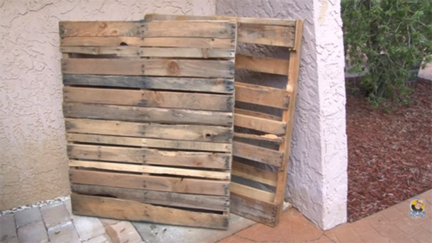 He Puts Two Pallets Together To Create THIS For The Backyard.  This Is Perfect For Summer! - picture 2