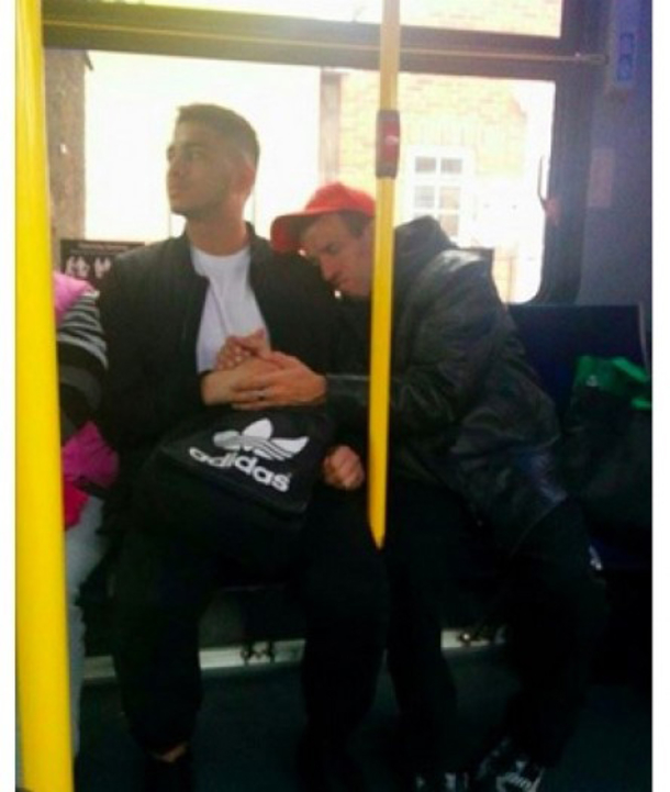 He Was Uncomfortable When A Stranger Grabbed His Hand, But Once He Realized Why, He Did Not Let Go. WOW! - picture 2