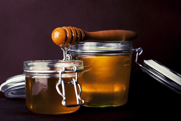 Heal Your Cracked Feet Fast Using These 6 Homemade Remedies - picture 2