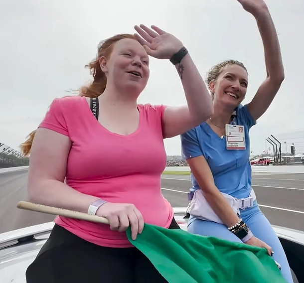 Heartbreaking sacrifice: Pregnant Mother who pushed kids out of way as she was struck by car honored at Indy 500 - picture 7