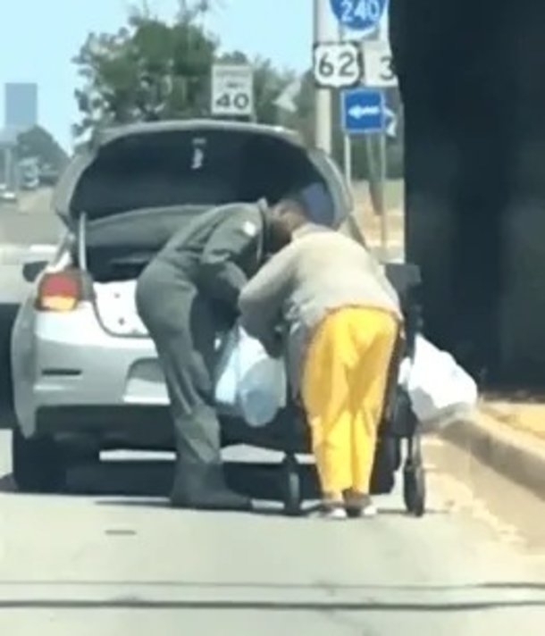 Heartwarming video footage of airman assisting elderly woman with her groceries goes viral - picture 3
