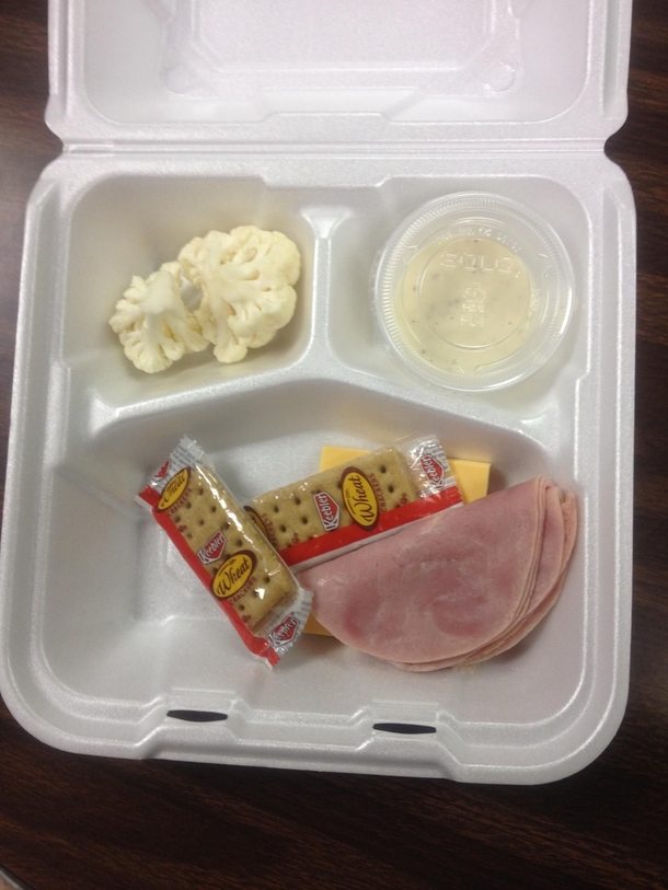 Here Is The School Lunch That Has Parents Very Upset (Photo) - picture 3