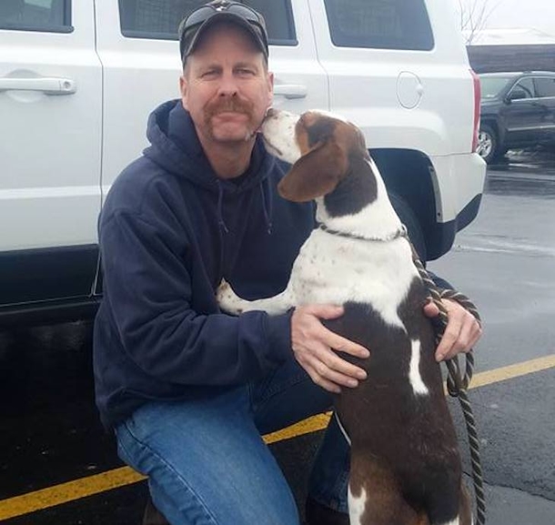 Hero Saves Dog, On The Way Home, Dog Gives Him Thank You Gesture That Goes Viral On The Internet - picture 2