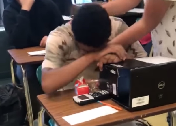 His Friend Walks Into Class And Placed This Black Backpack On His Desk. Once He Opens It, He Breaks Down Into Tears - picture 5