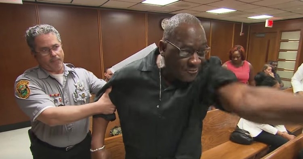 His Son Was Murdered In Cold Blood For No Reason, Once The Killer Pleads “Insanity,” Dad Explodes - picture 2