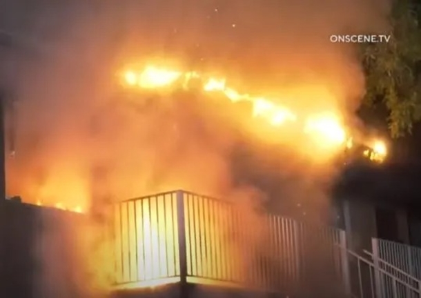 Homeless man has been called a hero for saving trapped family from huge apartment fire - picture 4