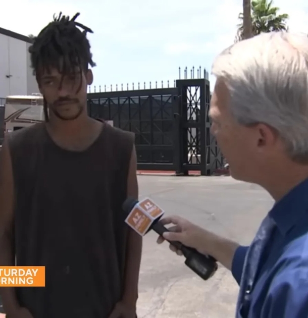 Homeless man has been called a hero for saving trapped family from huge apartment fire - picture 5