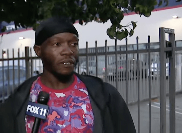 Homeless man makes tiny ‘house-on-wheels’ on Hollywood Boulevard with scrap material, this is genius! - picture 4