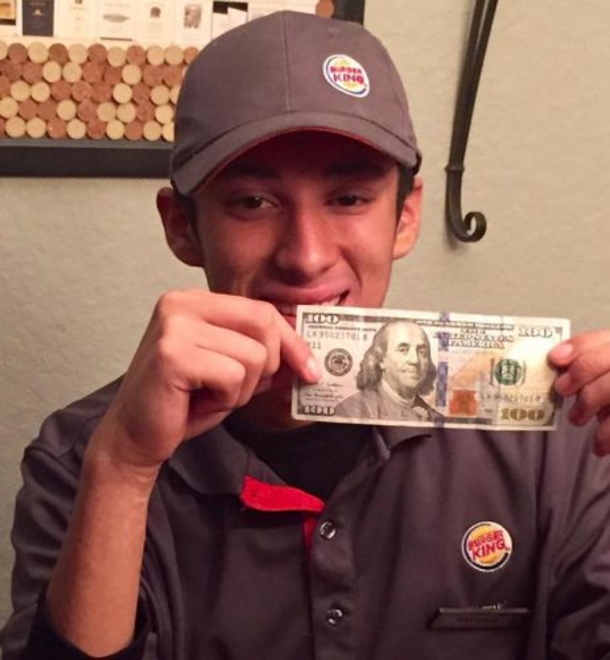 Homeless Man Wants Meal From This Teen Employee, Never Realized He Was Being Monitored - picture 4