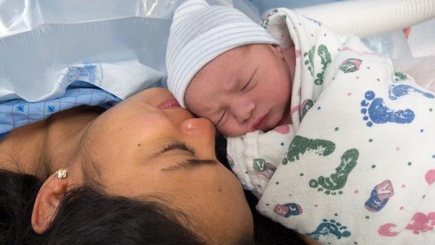 Hospital Charged Father To Hold His Newborn Baby After C-Section - picture 2