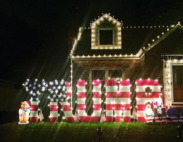 How Cool Are These Trump Christmas Lights? - picture 2