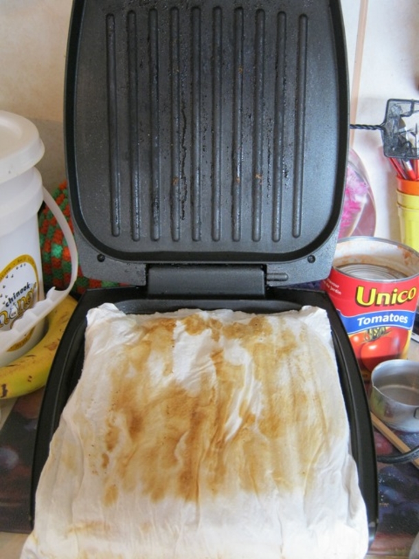 How To Clean A Clean A George Foreman Grill In Seconds Without Scrubbing. Here's How... - picture 3
