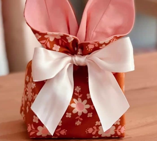 How To Create Cute Easter Bunny Treat Bags (Tutorial) - picture 3