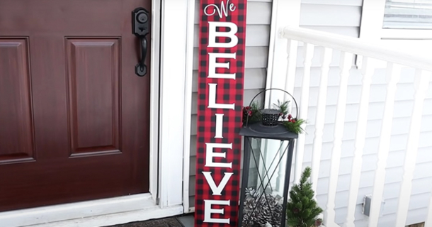 How to Make a DIY Buffalo Check Christmas Sign - picture 2
