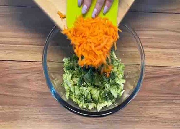 How To Make Creamy Broccoli Salad With Apples (Recipe) - picture 2