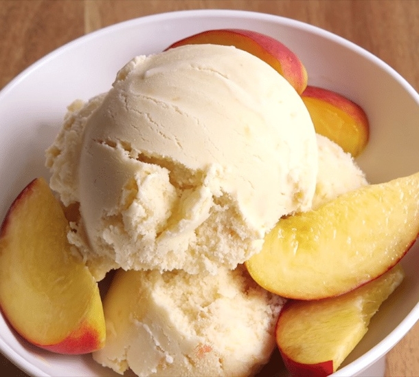 How to Make Homemade Peach Ice Cream - picture 2