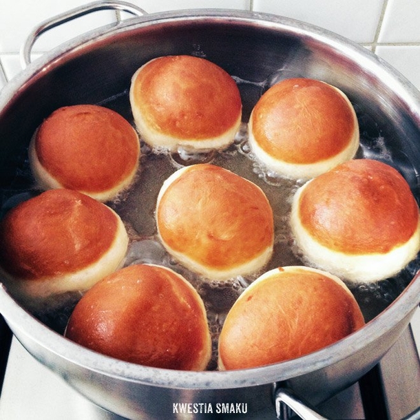How To Make Vanilla Cream Donuts At Home - picture 3