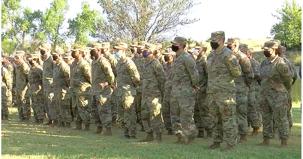 Hundreds gathered for funeral of US Veteran who had no known family, Rest In Peace - picture 3